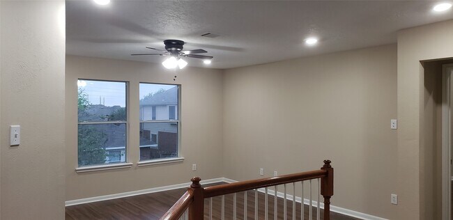 Building Photo - 3839 Landon Park Dr
