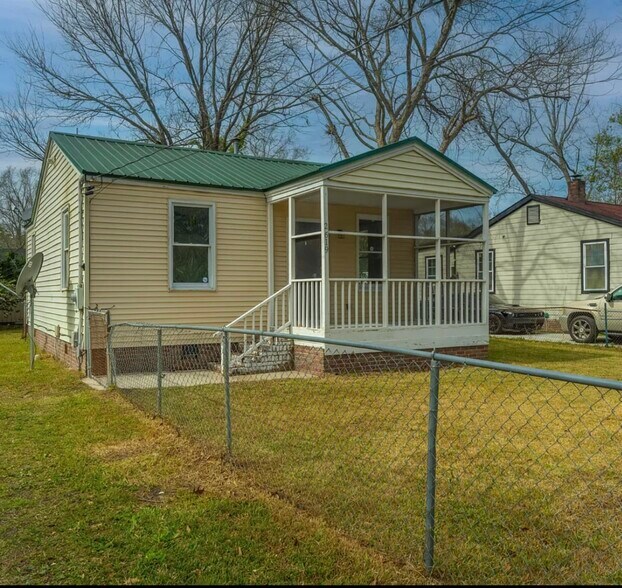 Building Photo - 2619 Ranger Dr