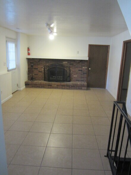 Building Photo - 2632 Penacho Cir