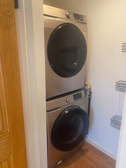 Building Photo - 43-27 220th St