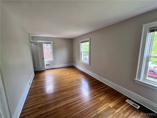 Building Photo - 45 Delham Ave