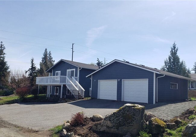 Building Photo - 2320 D Ave