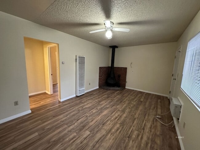 Building Photo - 25840 CA-243