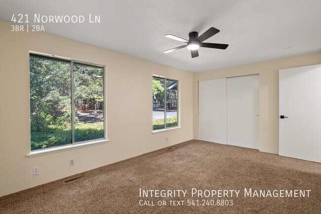 Building Photo - 421 Norwood Ln