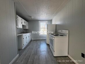 Building Photo - 17 Edwards St