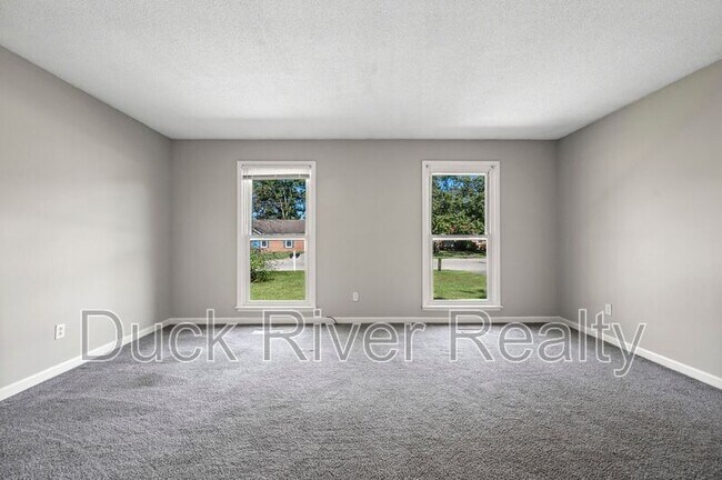Building Photo - 203 Hunter Dr