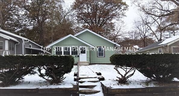 Building Photo - 718 25th St