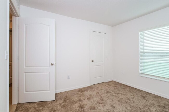 Building Photo - 1674 Hideaway Flat St