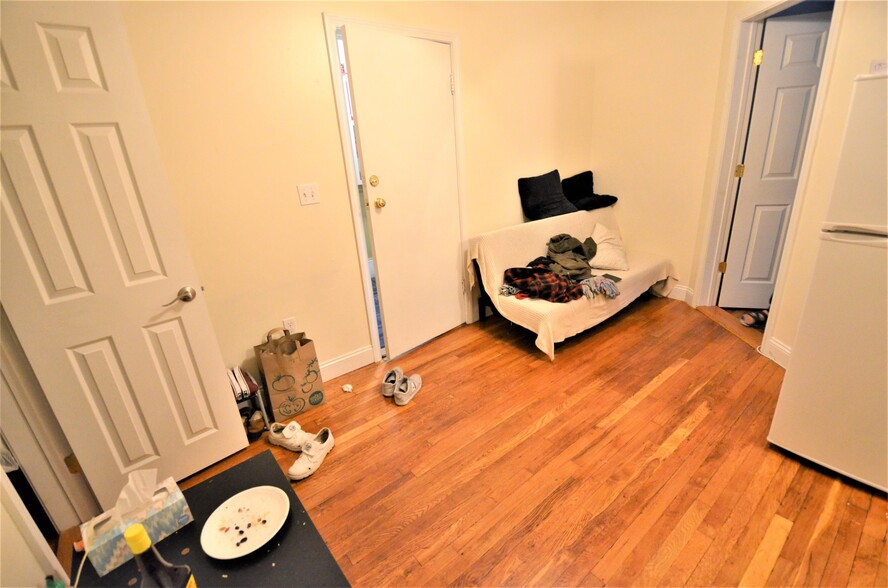 Building Photo - 28 Haviland St