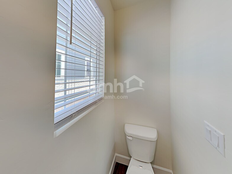 Building Photo - 7357 S Copper Rim Dr
