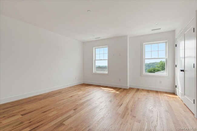 Building Photo - 109 Park Ave