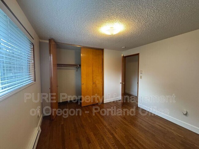 Building Photo - 307 N Mason St