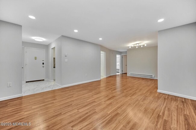 Building Photo - 177 Amberly Dr