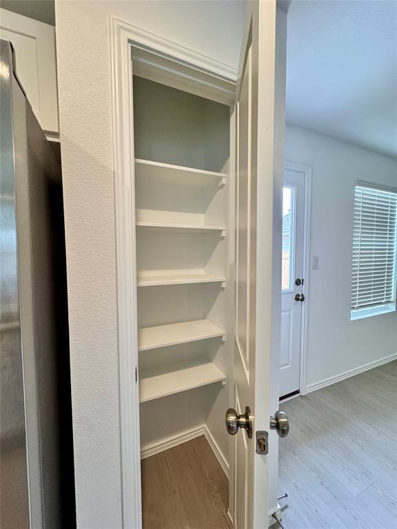 Building Photo - 554 Sormonne Lp