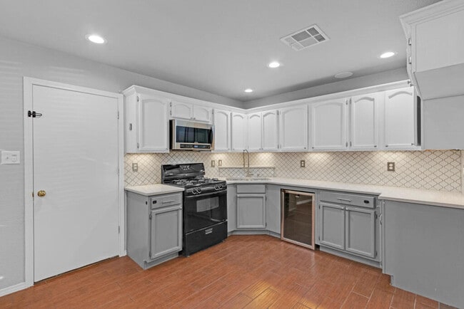 Building Photo - 440 Goldshire Pl