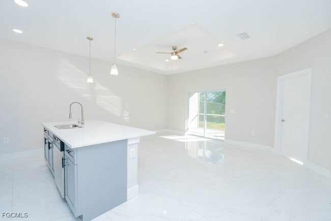 Building Photo - 4419 22nd St SW