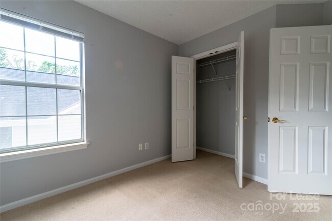 Building Photo - 6138 Garamond Ct