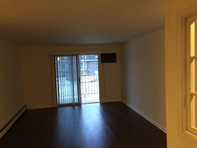 Building Photo - 920 Jonathon Ct