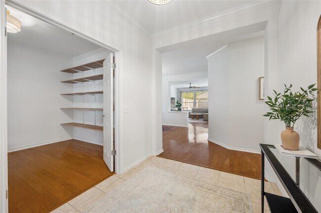 Building Photo - 11817 Lake Stone Dr