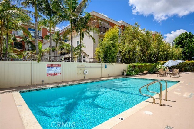 Building Photo - 15344 Weddington St