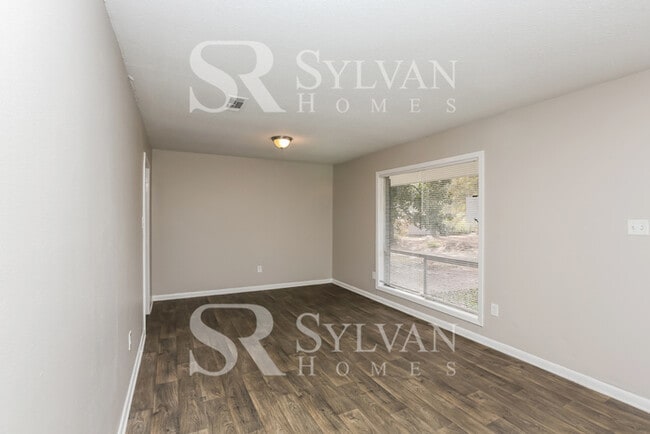 Building Photo - At Last, This Is What You Have Been Searching For!