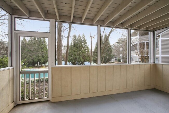 Building Photo - 210 Wynnes Ridge Cir SE