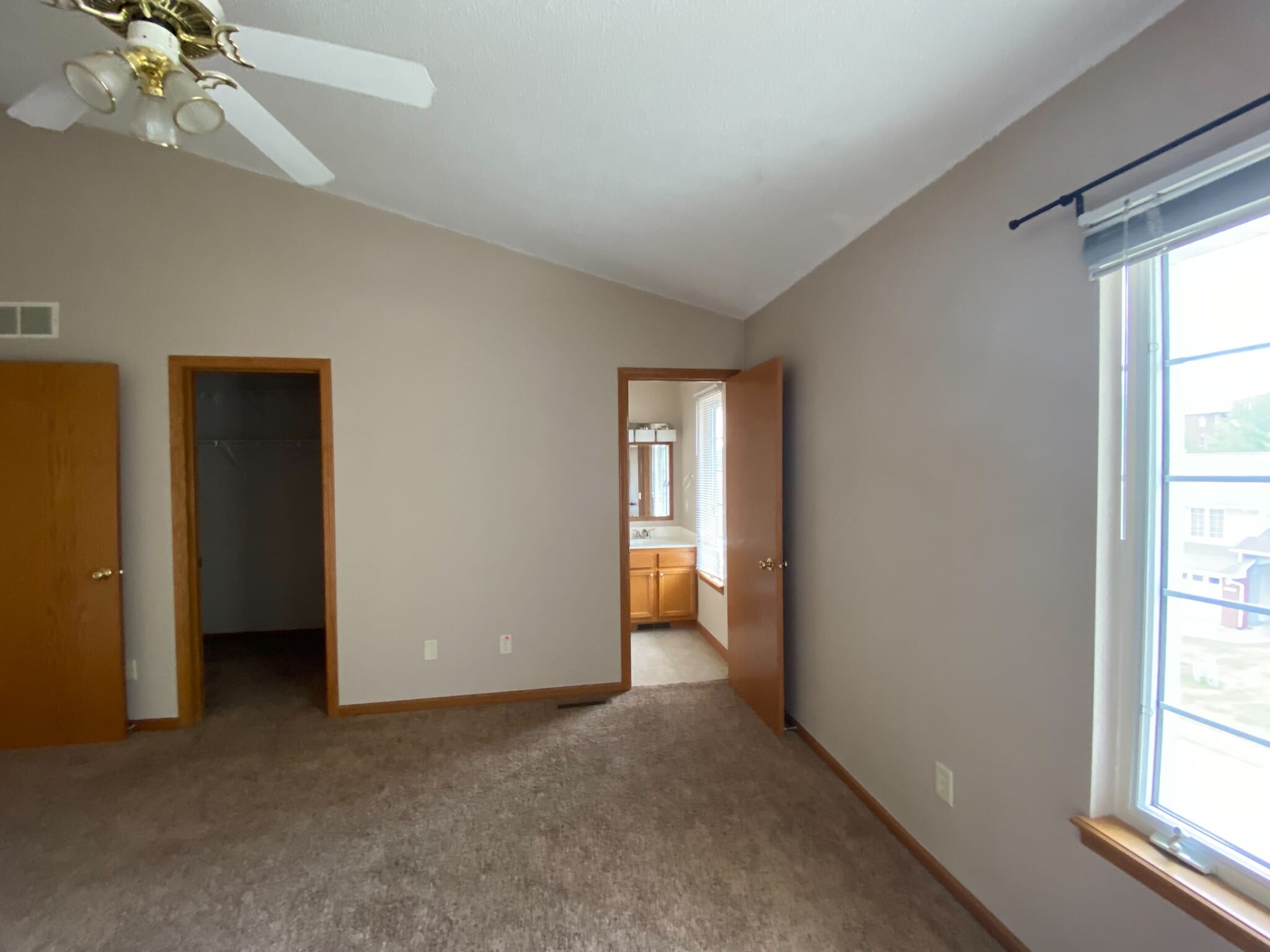 Building Photo - 1502 McKinley Pl