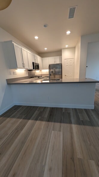 Building Photo - 9476 Questa Pointe