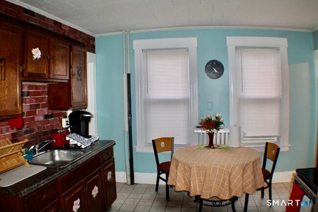 Building Photo - 51 Brownell Ave
