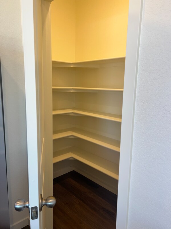 Building Photo - 6050 Amerifax Dr