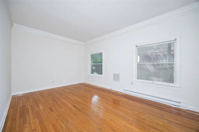 Building Photo - 1432 Lincoln Terrace LLC