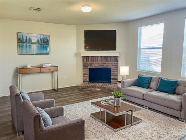 Building Photo - 820 Wrigley Dr