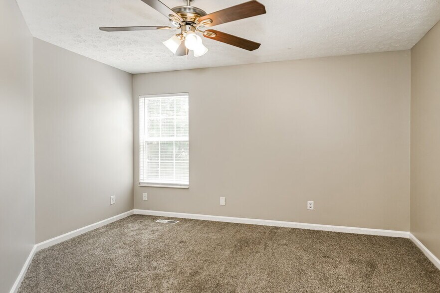 Building Photo - 207 Fairfield Dr
