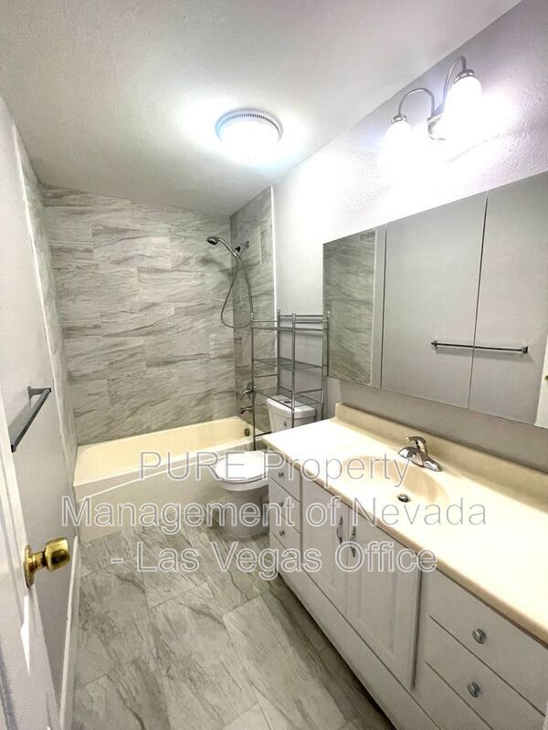 Building Photo - 5934 Via La Contera Dr