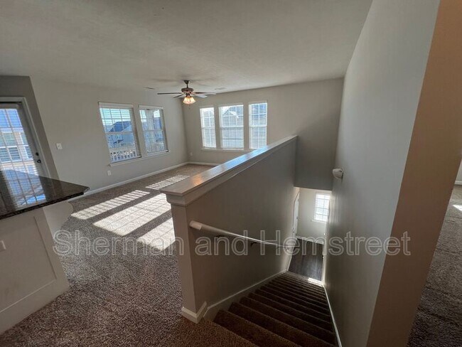 Building Photo - 752 Tarvin Cir