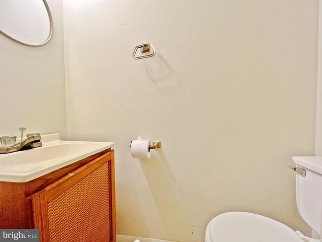 Building Photo - 6001 Rowanberry Dr