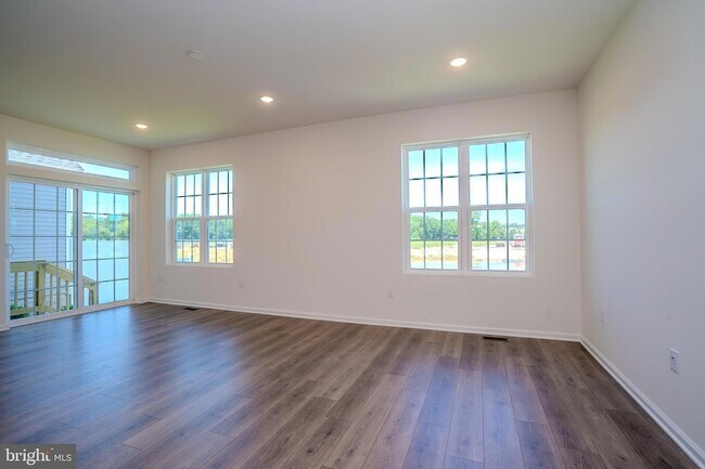 Building Photo - 3403 Jordan Dr