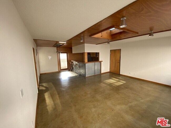 Building Photo - 1524 10th St