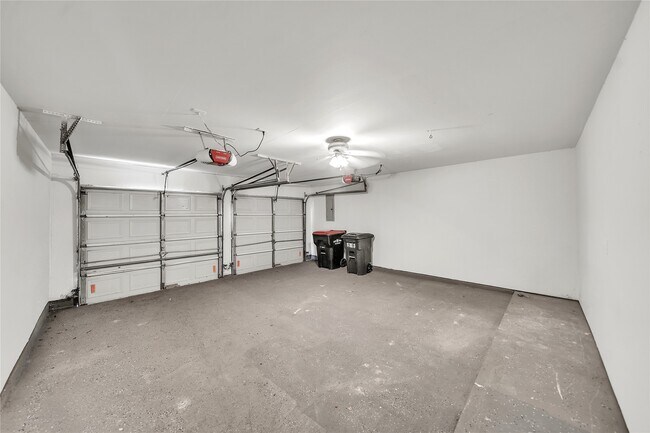 Building Photo - 1911 Mound Lake Dr