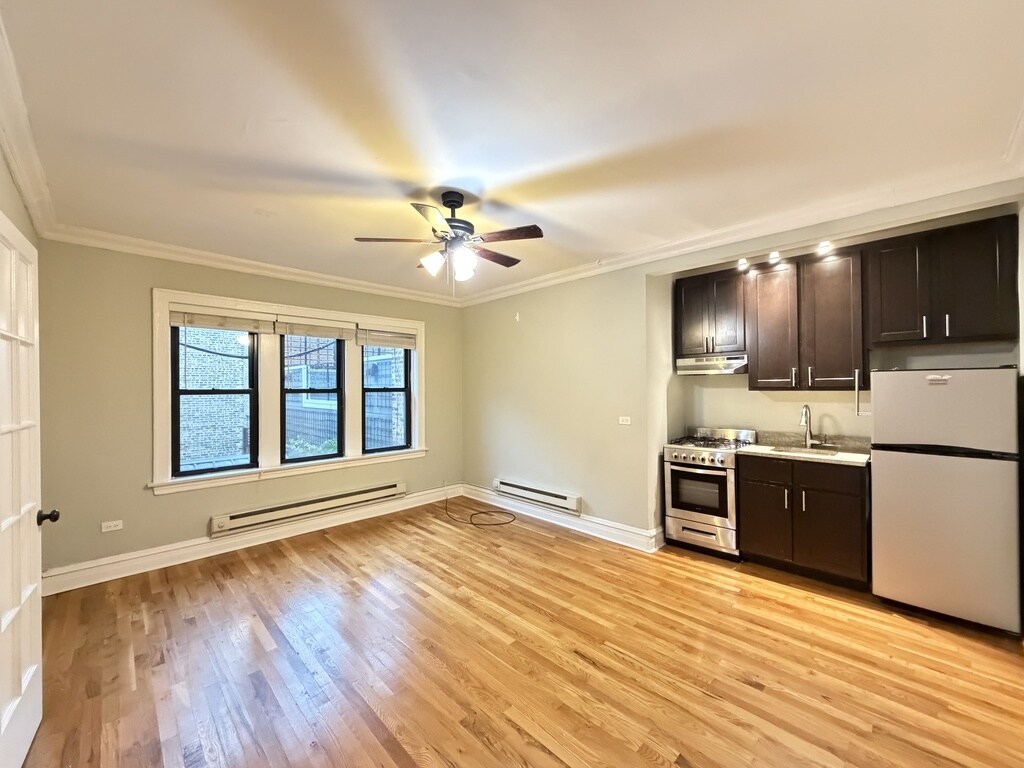 Building Photo - 4707 N Hermitage Ave