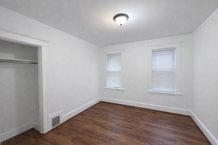 Building Photo - 3 Granville St