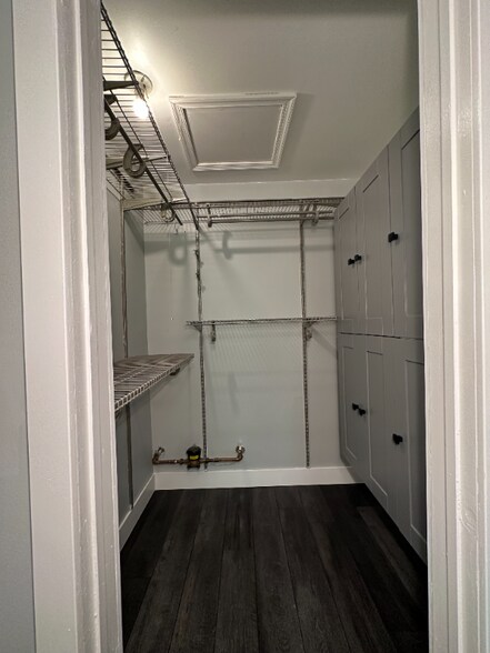 Building Photo - 66 Andover Pl