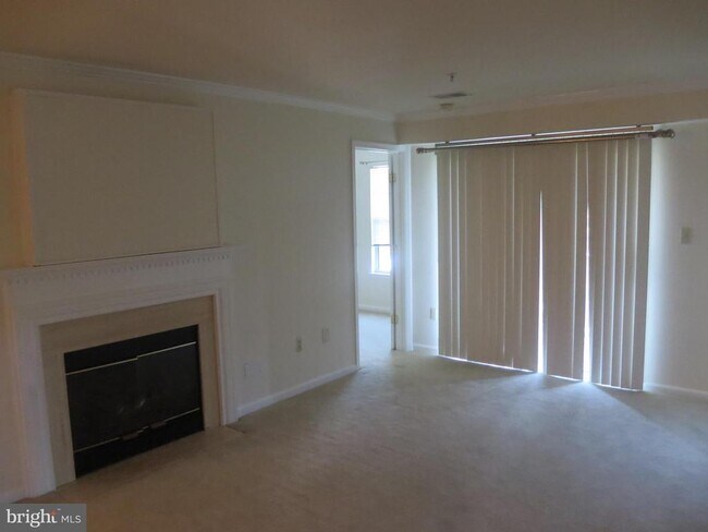 Building Photo - 1024 Gardenview Loop