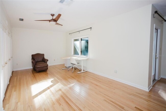 Building Photo - 3730 NW 37th Terrace