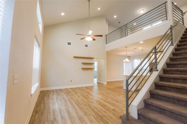 Building Photo - 432 Arrowhead Vine St