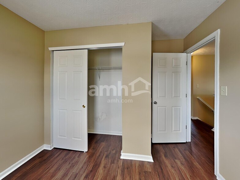 Building Photo - 5824 Twin River Ln