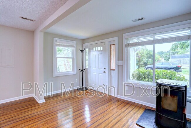 Building Photo - 1651 Elkridge Dr