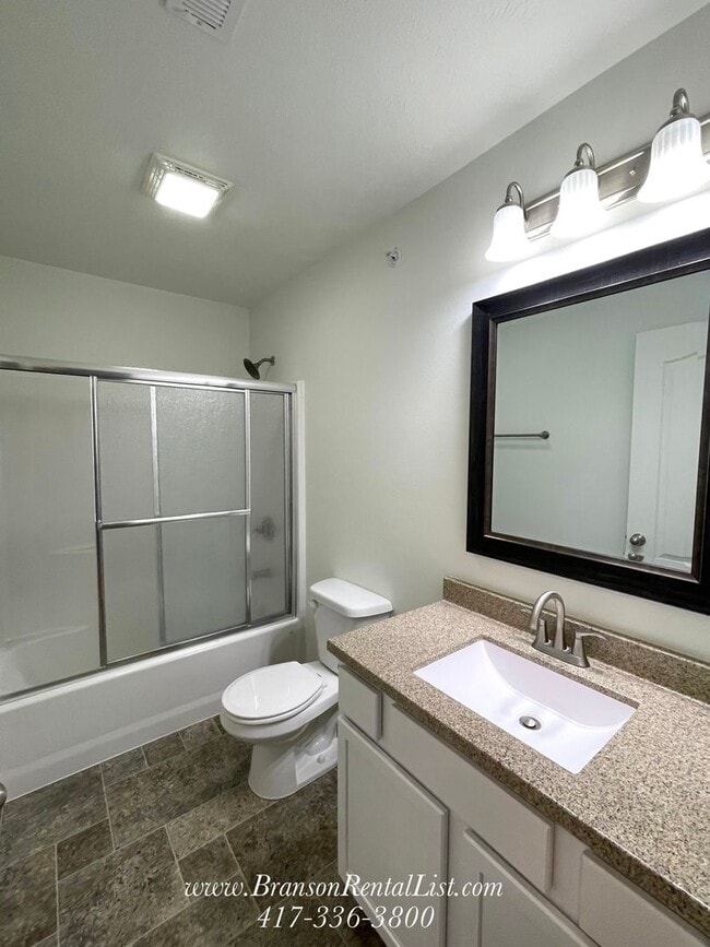 Building Photo - MOVE-IN SPECIAL PRICING!!!! 3BR Duplex