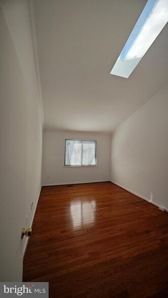 Building Photo - 9813 Hellingly Pl