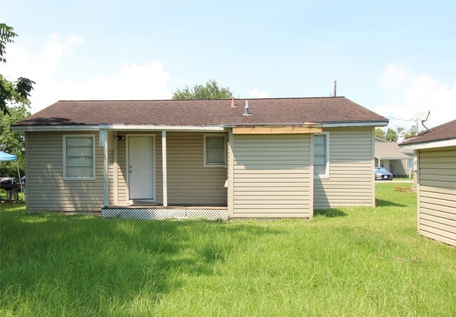 Building Photo - 104 Prewitt Ln
